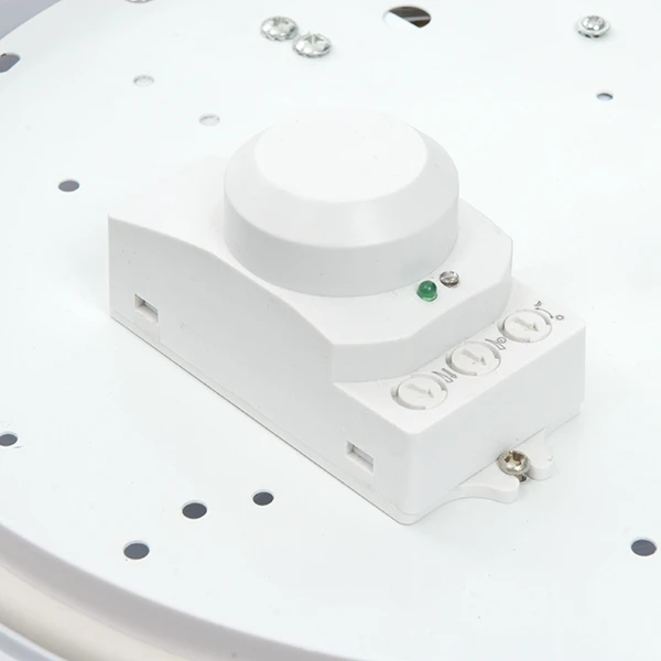 Vigor Microwave Sensor - Outdoor Security Wall Light - 240v White Polycarbonate LED 16w 4200k IP65 - Image 2