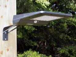 Pro Solar HIWAY – High Output PIR Motion Sensor Solar Light