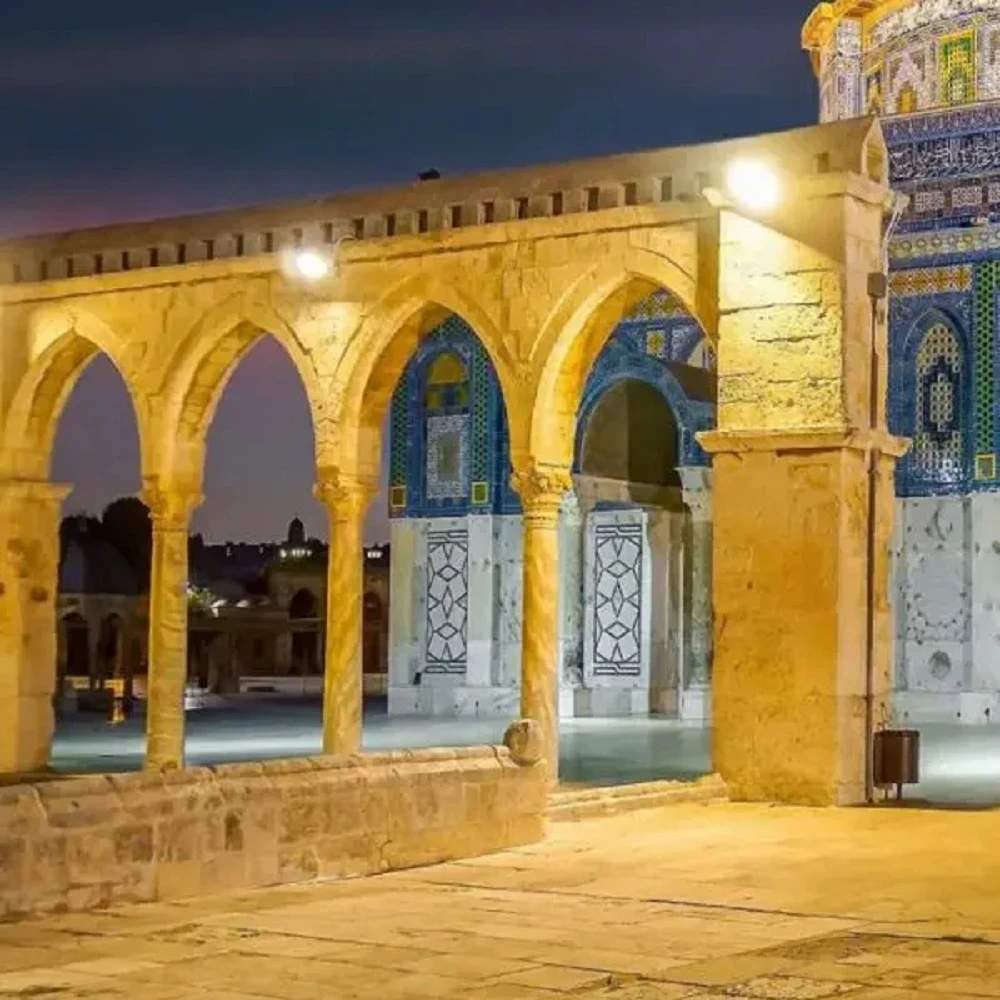 V-Tac Slimline Photocell LED Floodlight 100w 220- 240v 3000k Warm White Black Frame IP65 10000 Lumens - Image 8