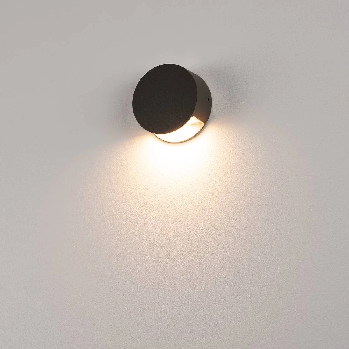 Pema 240v - Outdoor Wall Light Anthracite Surface Mounted LED Fitting 4.7w 3,000k IP44 - Image 2