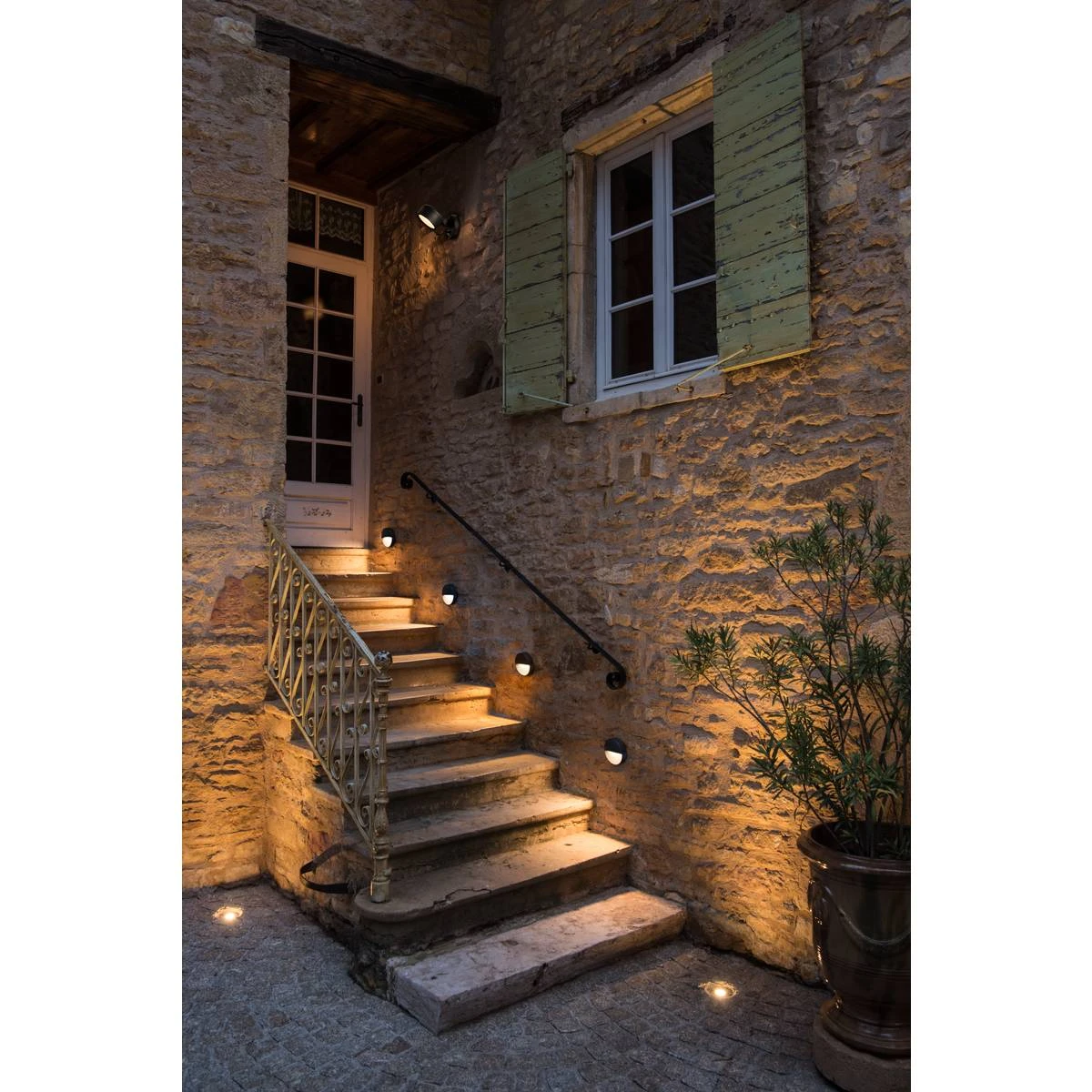 Downunder Out - Round Outdoor Wall Light - 240v - Matt Anthracite Switchable Colour 3000k/4000k IP65 - 4.5w - Image 2