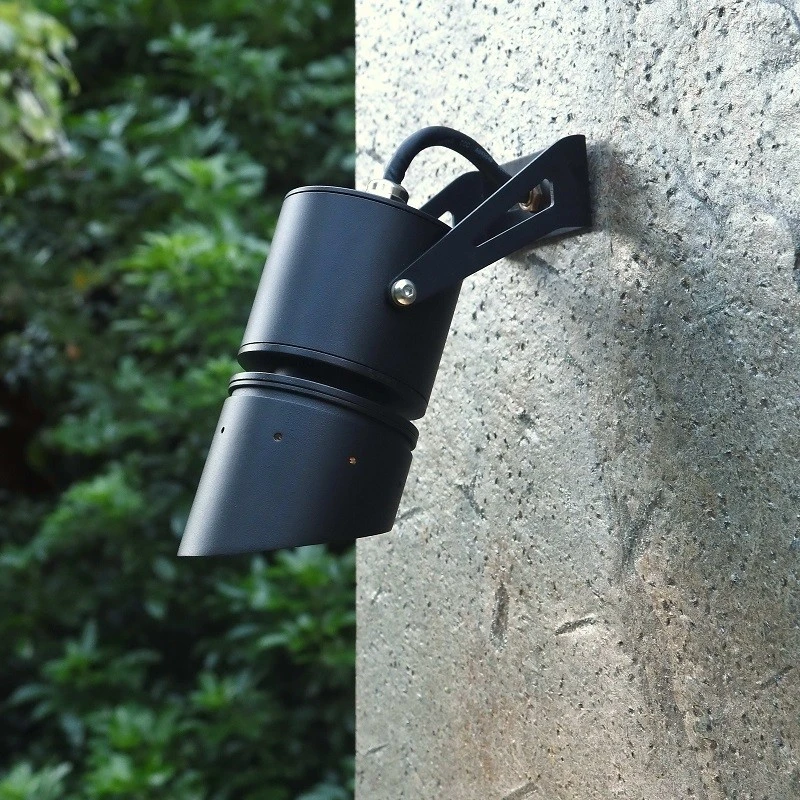 Titan 26 Black 240v - LED 26w 3000k 2272 Lumens 36 Degree Beam Angle Mains IP65 Spotlight - Image 8